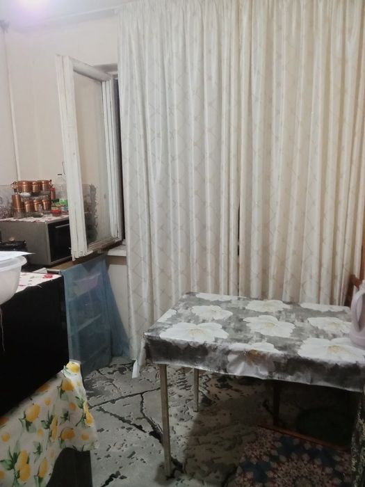 Продам 1 ком кв г Чирчик 3 мкр