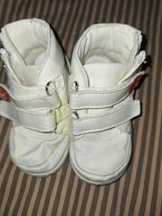 Бебешки буйки и сандали