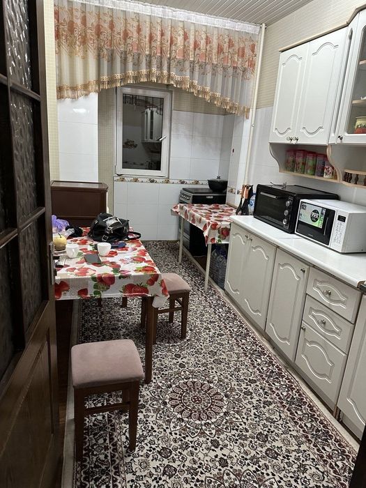 Ташсельмаш (кафе Шохона) 3/2/9 с ремонтом и с мебелью