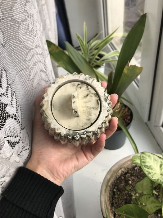 Гипсовое кашпо