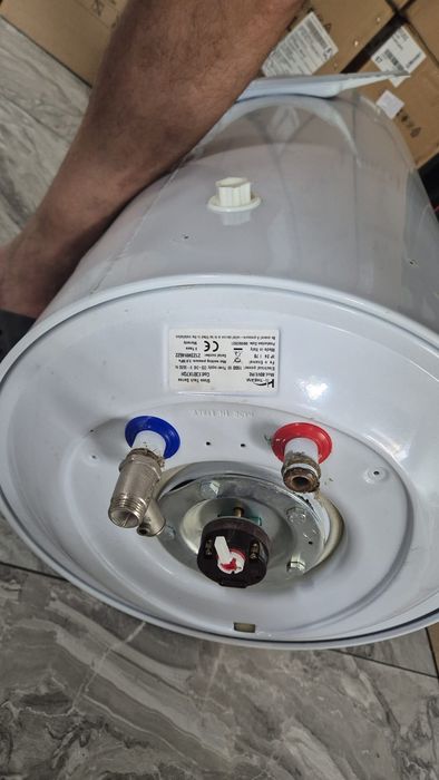 Vand boiler electric 80 L, nou!