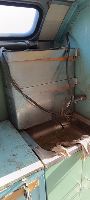 Продам  автомобиль.зил131.кунг