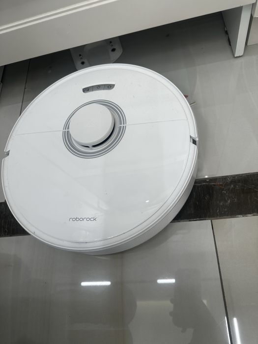 Продам робот-пылесос Roborock Q7 Max