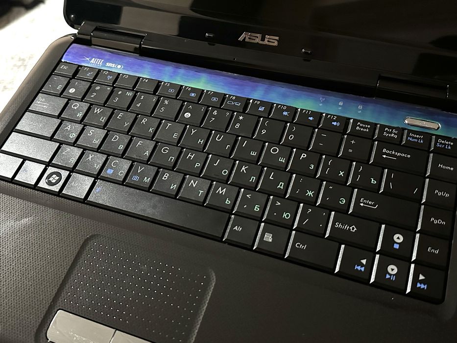 Ноутбук Asus K40IJ / 4Gb RAM / SSD / Core 2 Duo