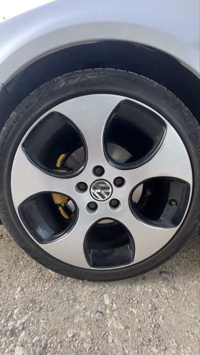 18ки джанти GTİ  със гумите летни
