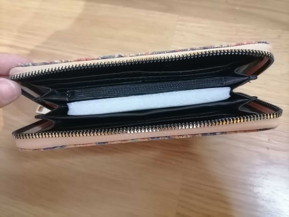 Комплект чантичка и портмоне тип корк