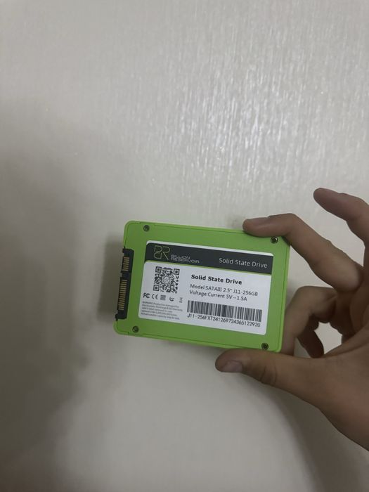 продам ссд 256гб новый