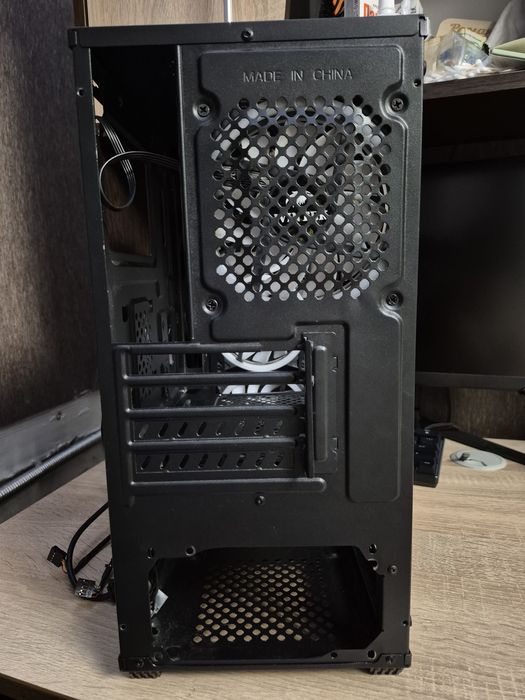 Корпус WINTEK с 4 rgb вентиляторами