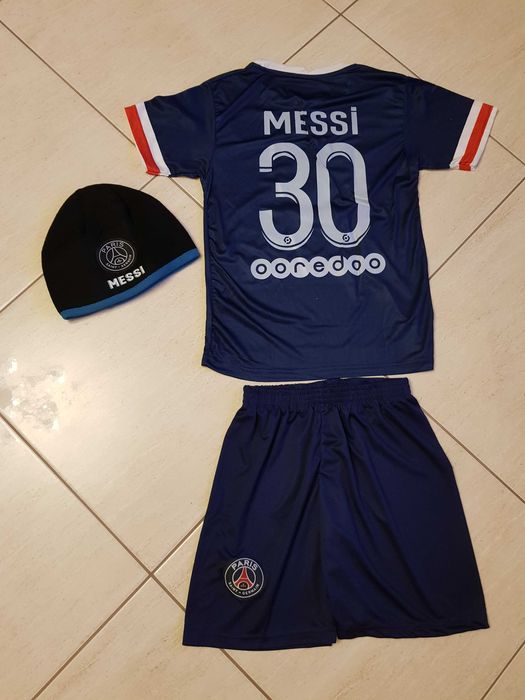 Роналдо Екип + Зимна шапка Роналдо Ман. Юн. модел 2021г Детско