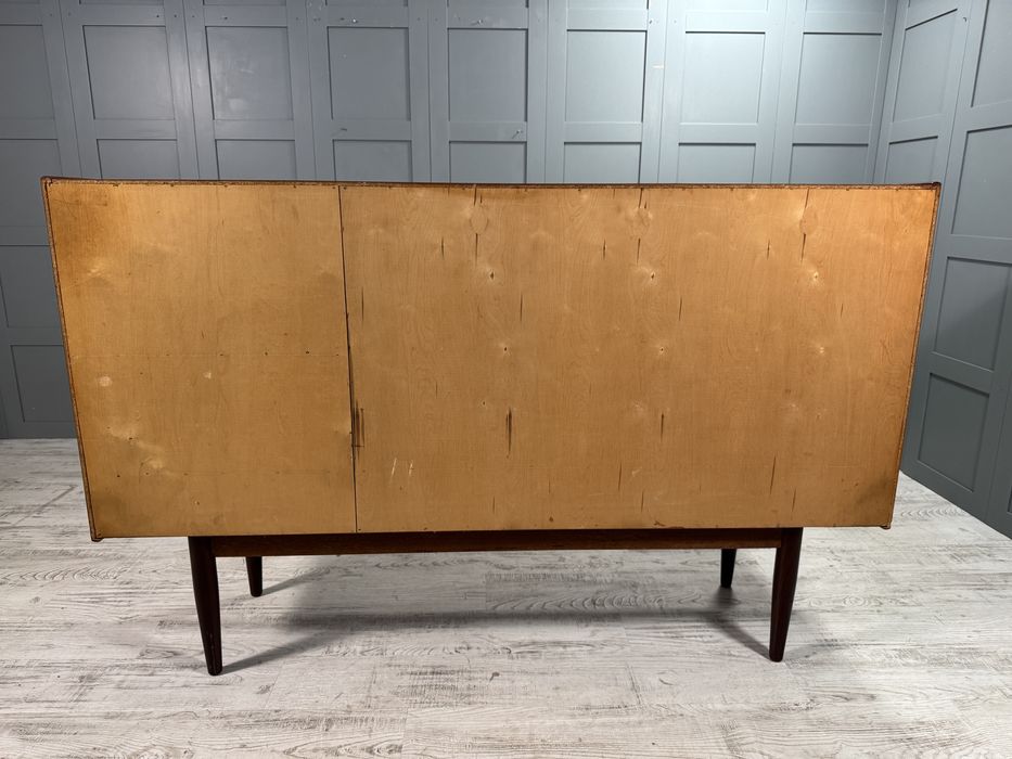 Винтидж датски бюфет от 60-те Д1025