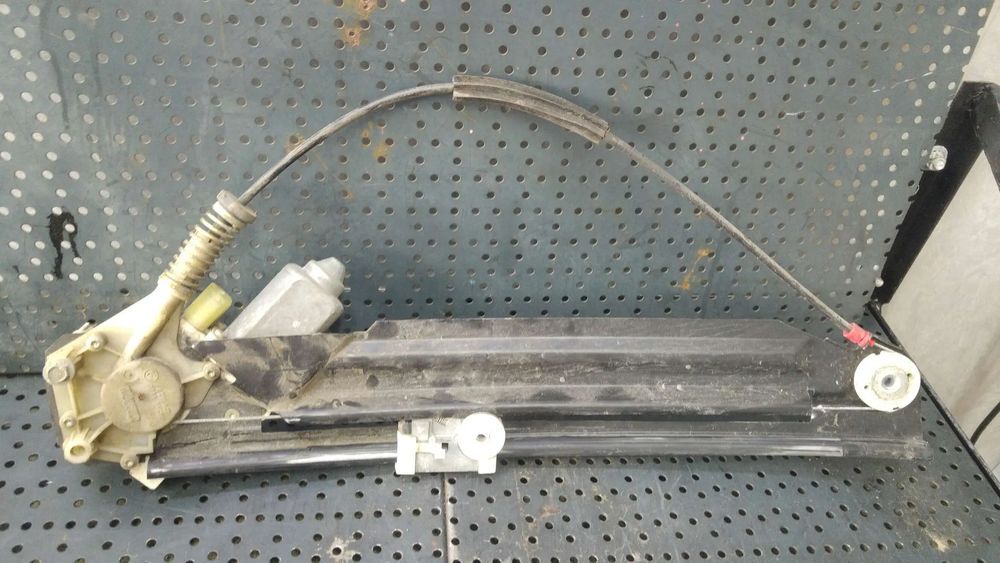 Macara cu motoras dreapta spate bmw seria 5 e39 break 9030144 67628360511