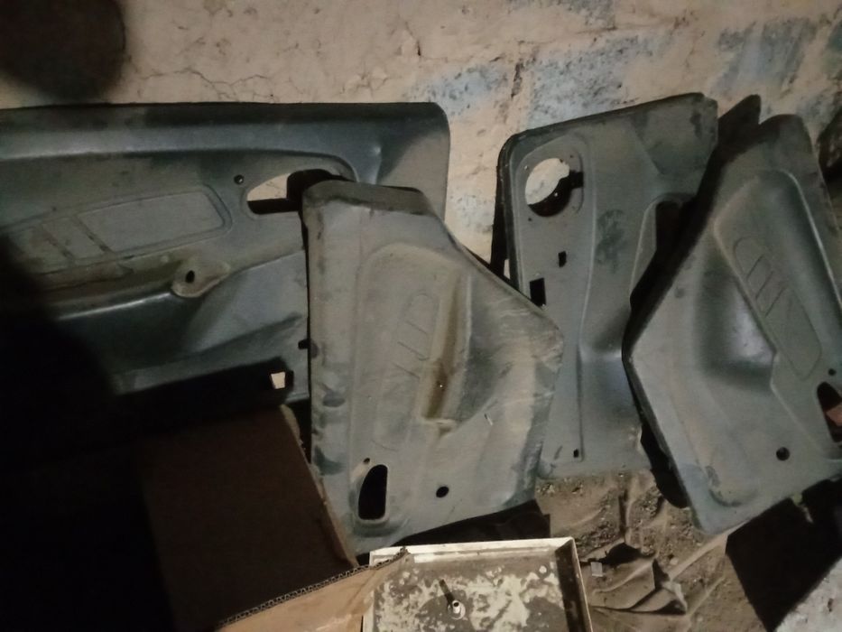 Продам запчасти бампера стекла,фары