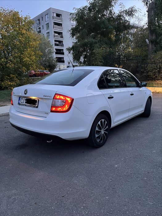 SKODA Rapid 2012 — imagine 3
