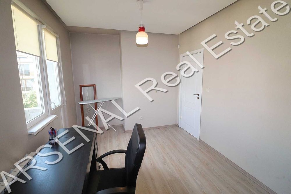 Дава се под наем Тристаен апартамент в София, Център - 100 кв.м за 750 € - Снимка #4