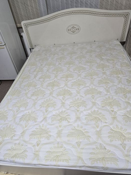 Продаётся кровать 2 х спалка