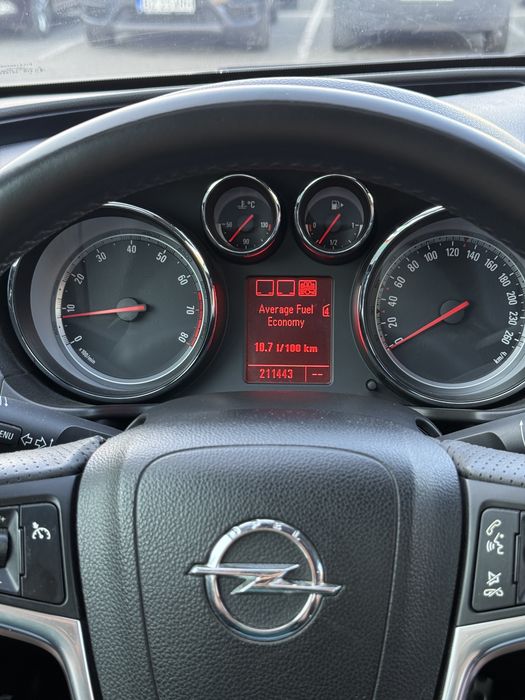 Opel Insignia 2.0T benzina