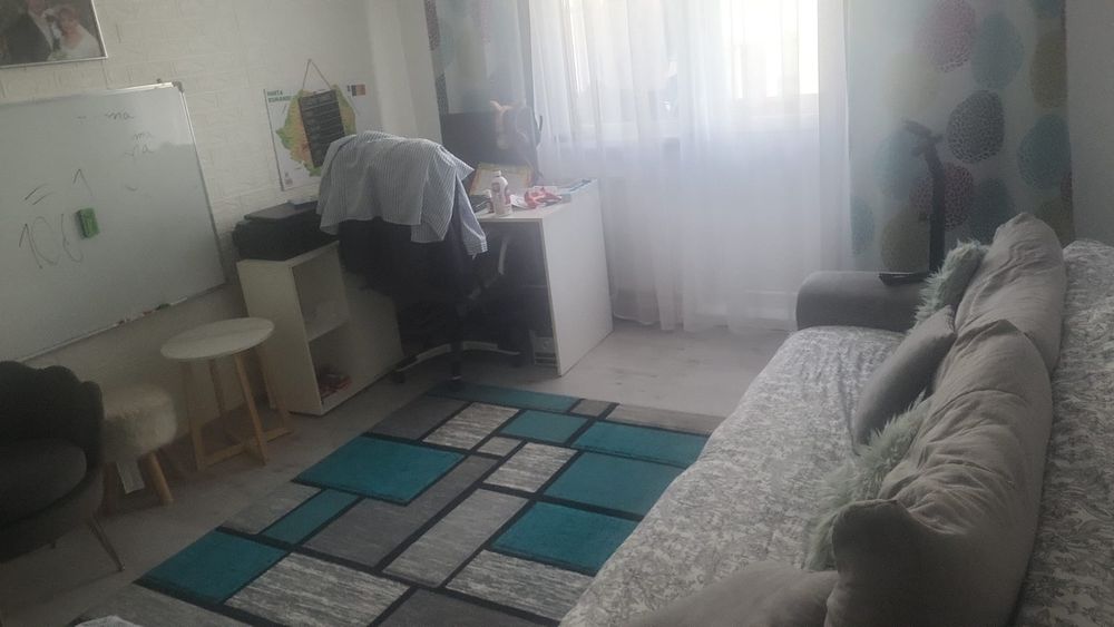 Apartament 3 camere de vanzare — fotografia 1