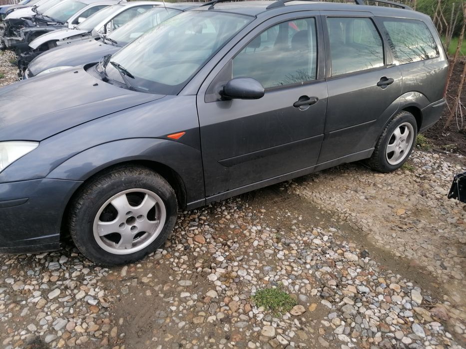 Aripa far capota trager usa geam Ford Focus