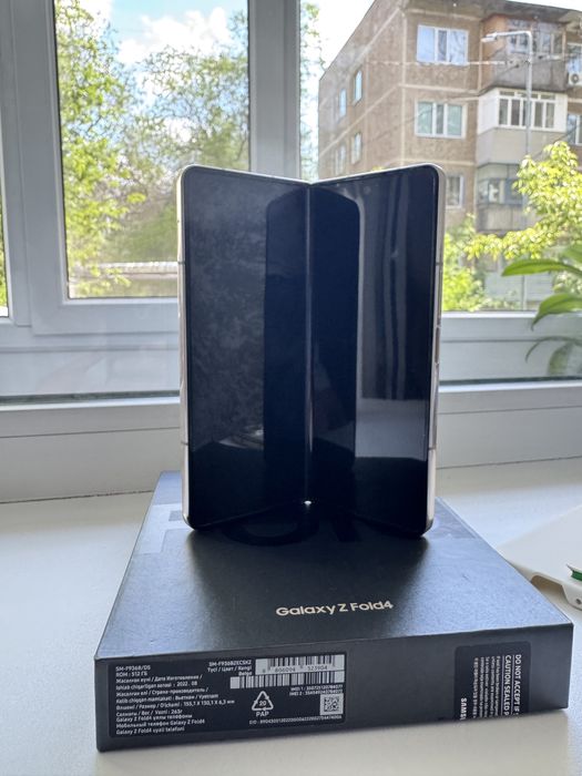 Samsung Galaxy Z Fold 4