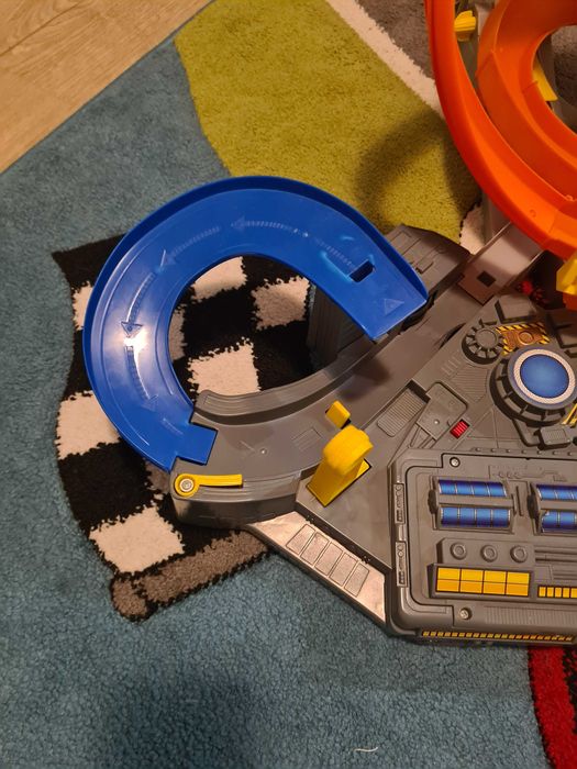 Писта Хот уилс с батерии