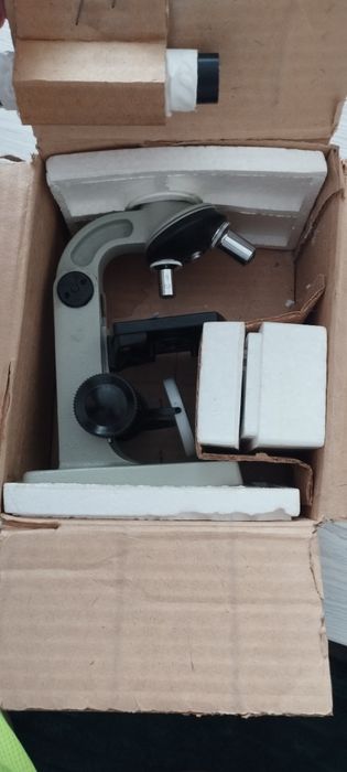 Продаю микроскоп УМ-301