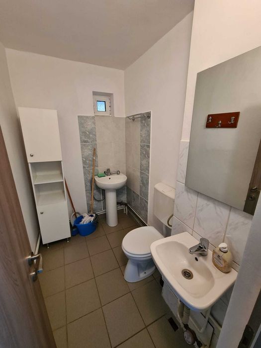 P.F. Dau in chirie spatiu comercial in cetate Alba Iulia