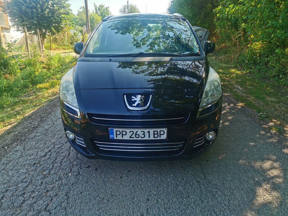 Пежо 5008 2012г.