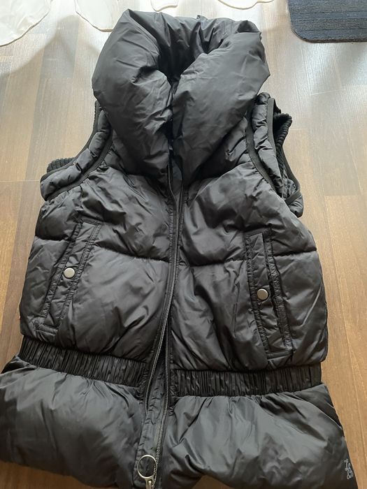 Vesta cu guler inalt