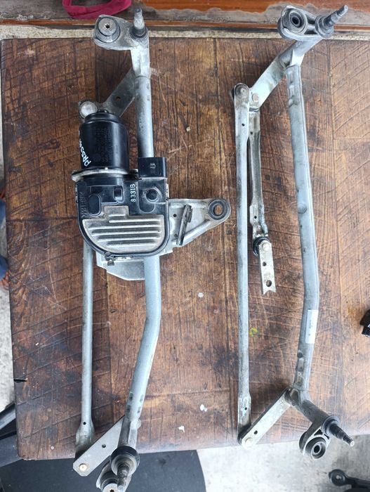 Механизъм с мотор за предни чистачки Passat 6 / Пасат 6 - 3C1955601