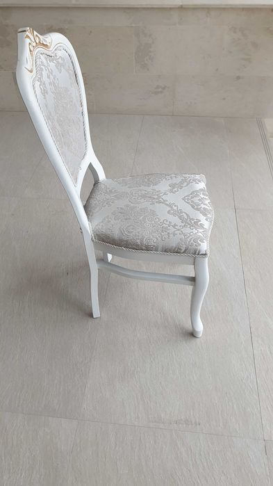 Scaune lemn masiv, tapitate