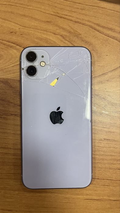 iphone 11 64gb АКБ 68%.