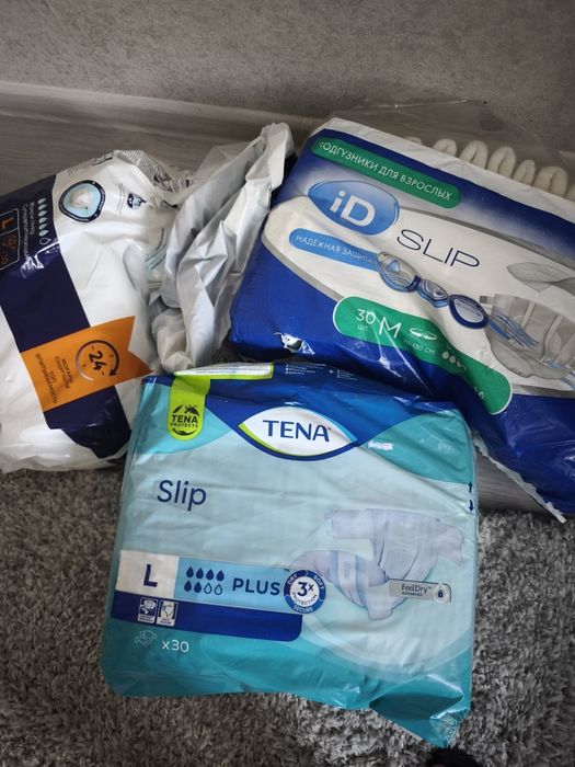 Продам памперсы 2 упаковки