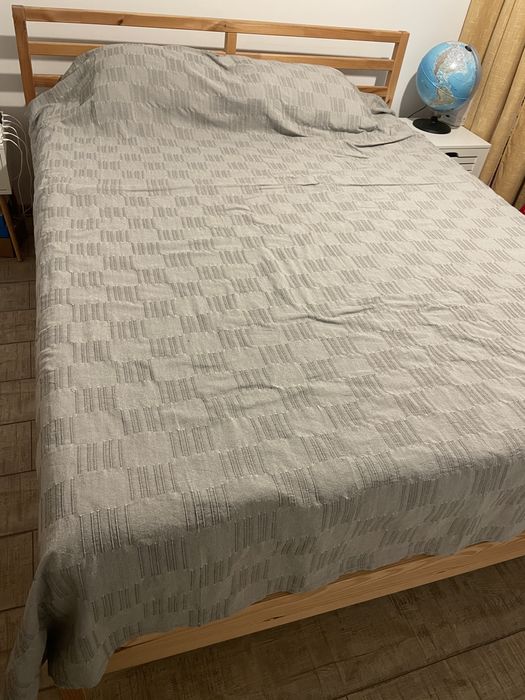 Pat 160/200 cm cu 2 saltele si somiera