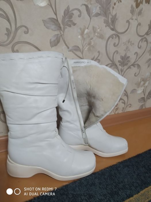 Продам сапоги женские