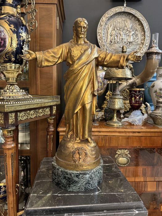 Statueta - semnata- antimoniu