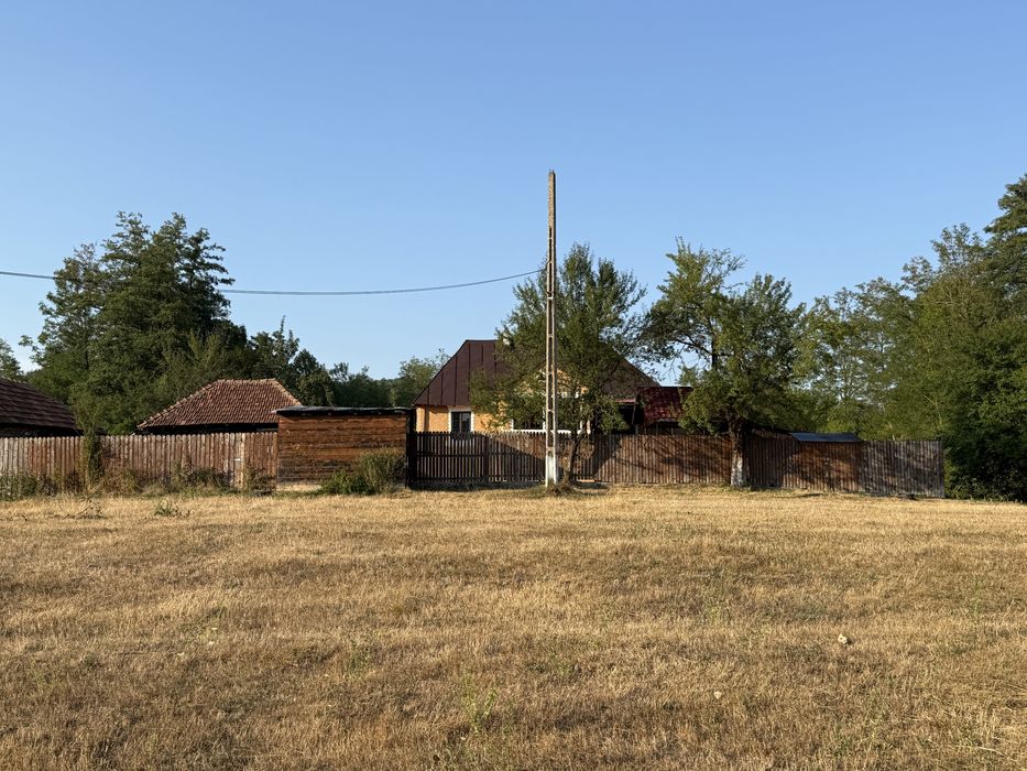 Proprietar, vând casă în comuna Isverna, județul Mehedinti