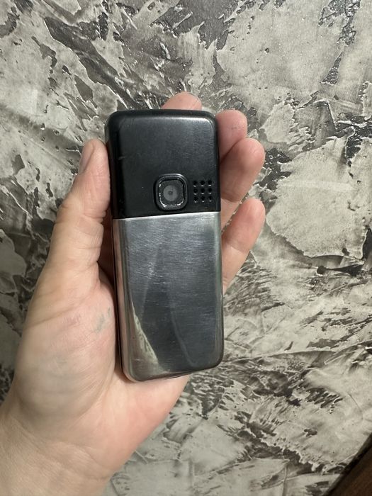 Продам Nokia 6300.