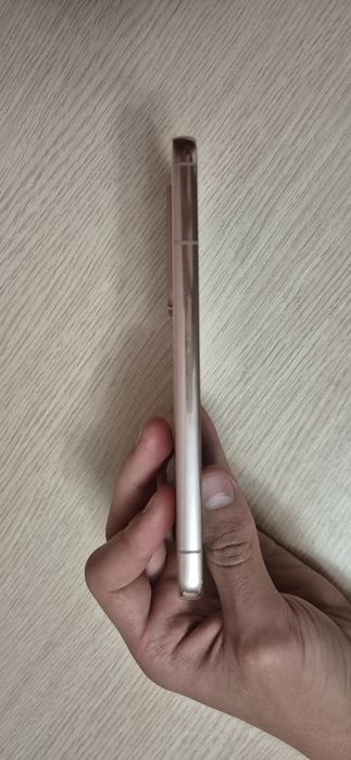 Продам Samsung s22