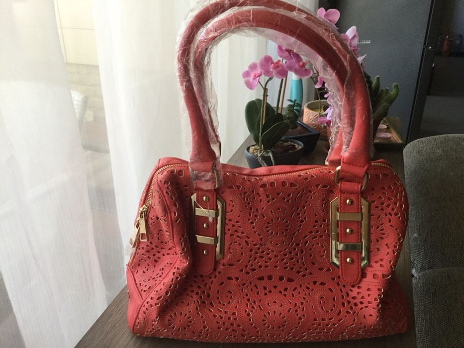 Дамски чанти Нови