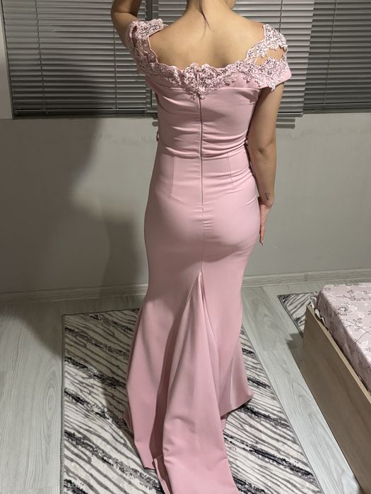 Официална рокля