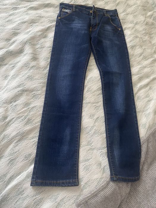 Продам новые джинсы на мальчика