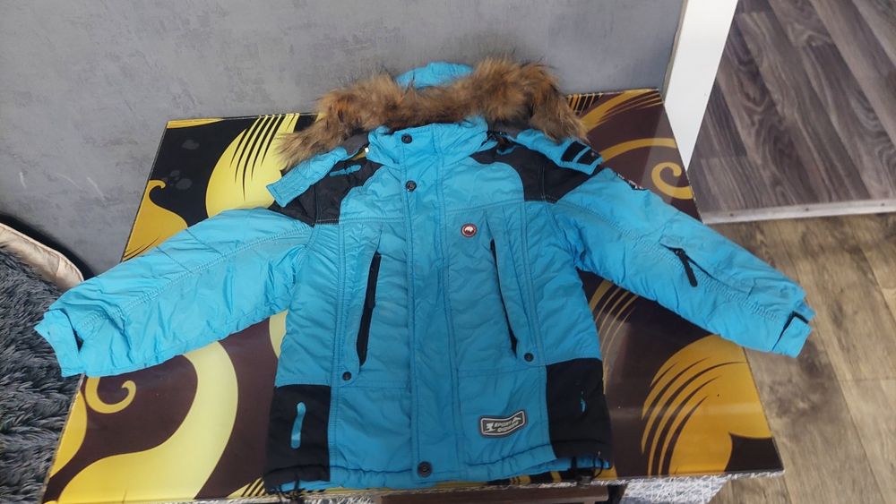 Куртка на мальчика.