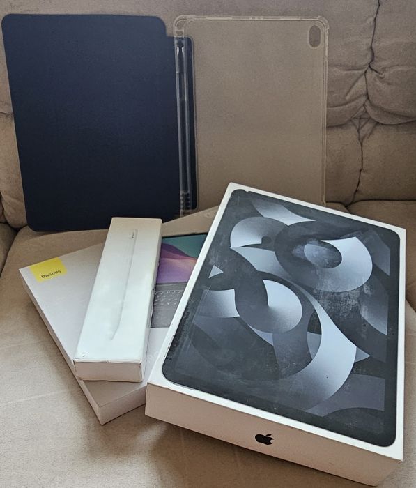 Ipad Air 5, 64GB + Apple pencil 2 и клавиатура