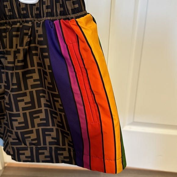 Fendi къси панталони