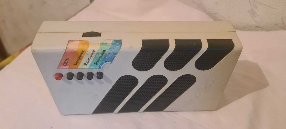 Радиоприемник "Медео", СССР