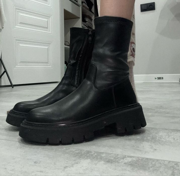 Женские зимние ботинки