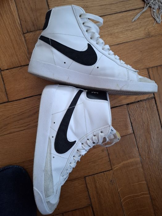 Blazeri nike ,mărimea 38