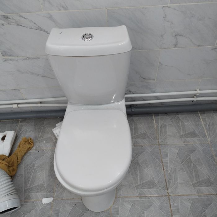 унитаз в хорошем состоянии