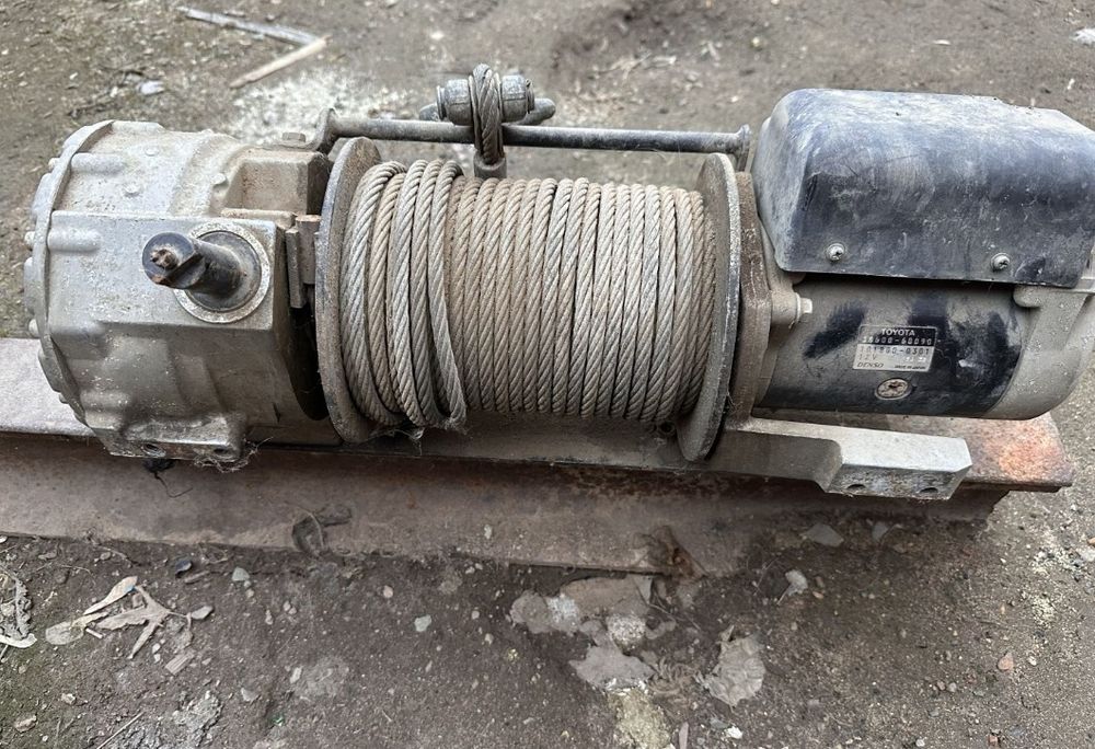 Продается Лебедка