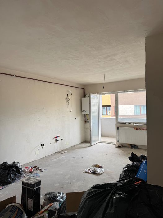 Vand apartament 3 camere Floresti jud Cluj semifinisat zona Terra( Sesul de Sus), apartamentul este situat la etajul 1